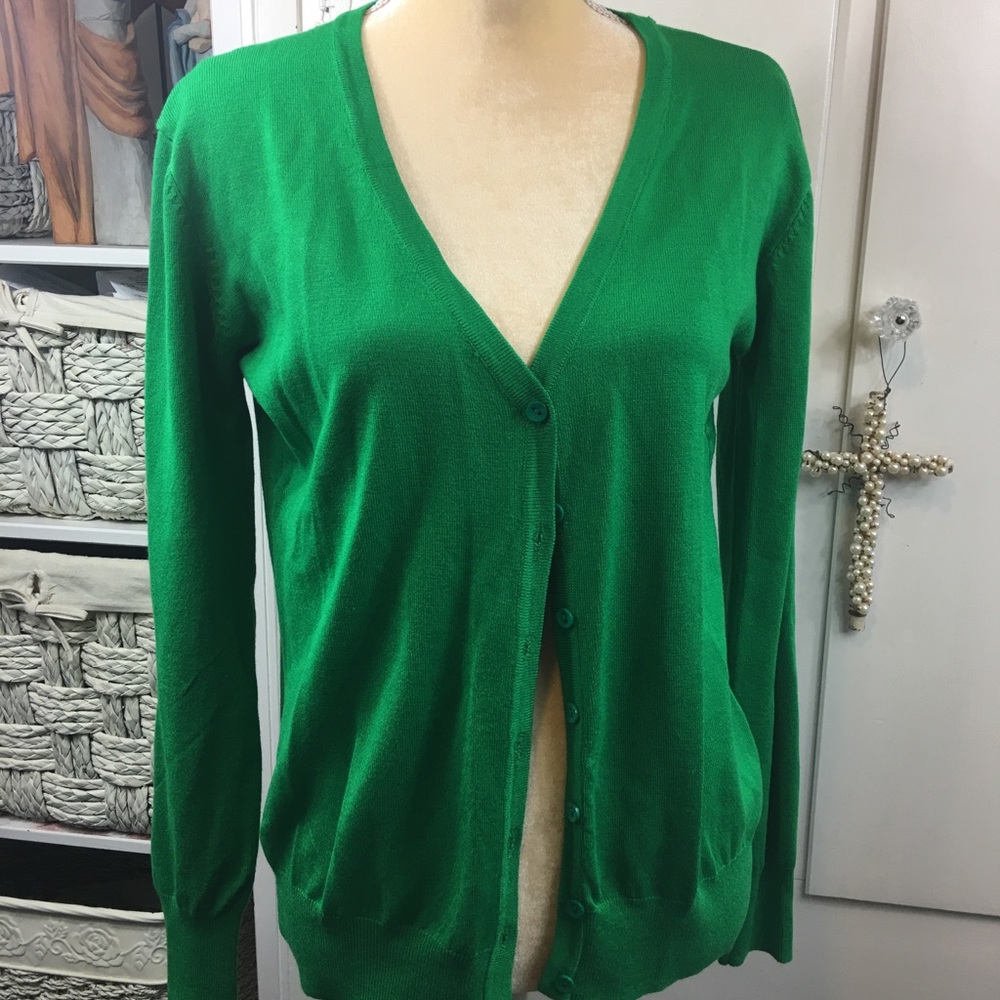 Xiang Youer New Kelly Green Cardigan